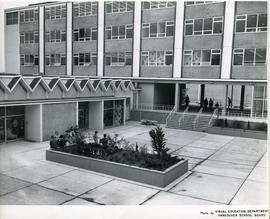 [Students outside Hamilton campus]